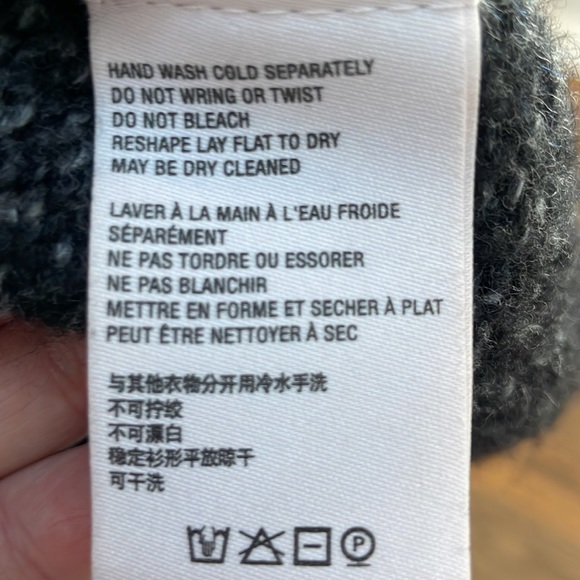 Anthropologie oversized pullover - Picture 3 of 4